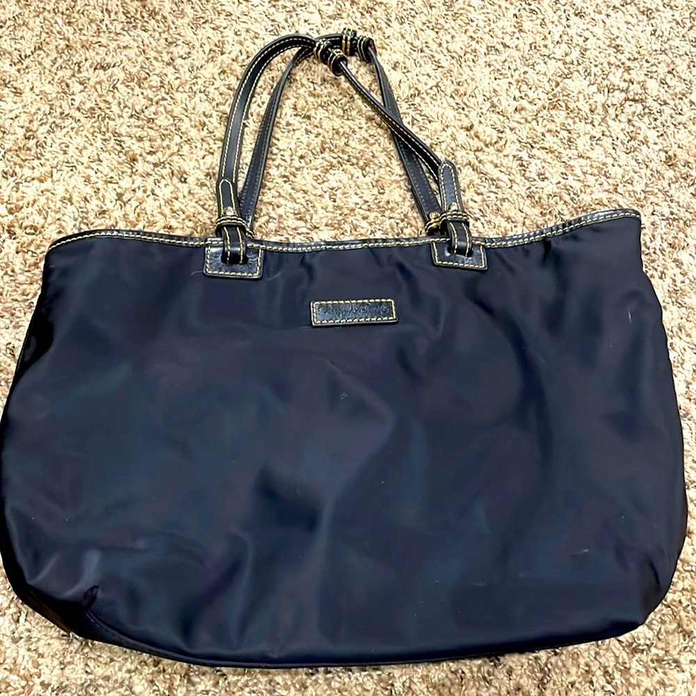 Dooney and bourke tote bag